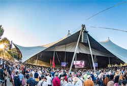 ���� AVB ����� ����� ������� ��� ������������������ ��������� Meyer Sound �� ��������� Roskilde